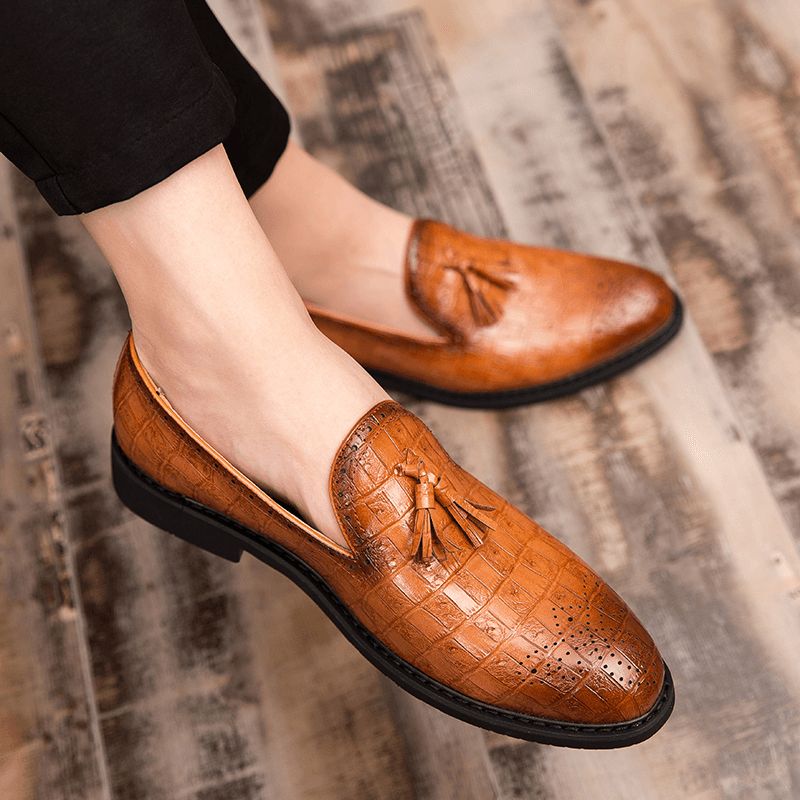 Mężczyźni Brogue Tassel Decor Skóra Z Mikrofibry Slip On Party Formalne Buty