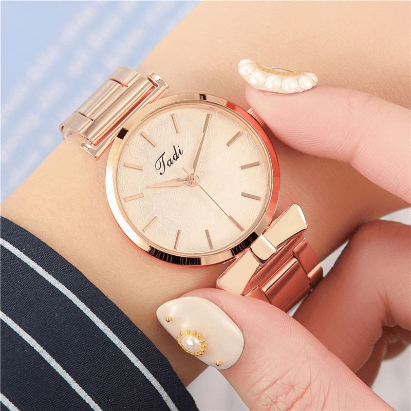 Deffrun Elegancki Design Bez Numeru Wybierania Codzienne Ladies Wrist Zegarek Rose Gold Case Pełny Aluminiowy Zegarek Kwarcowy