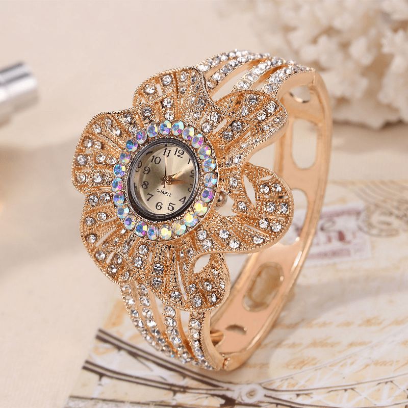 Moda Crystal Flower Shape Dial Hollow Metalowy Pasek Damski Zegarek Kwarcowy