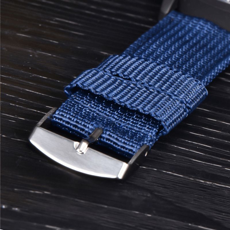 Xinew 2229D Military Codzienne Męskie Nylon Canvas Band Wyświetlacz Danych Wodoodporny Duży Sportowy Zegarek Kwarcowy