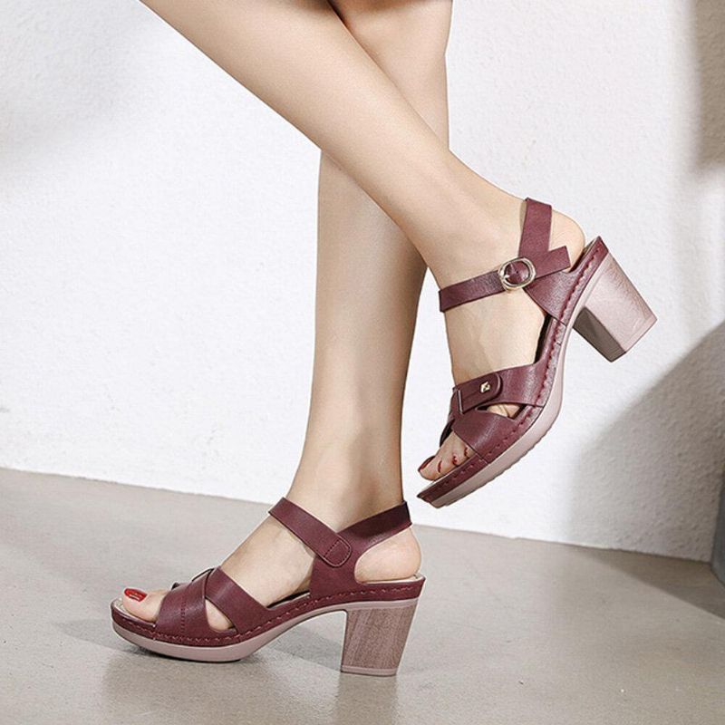 Kobiety Codzienne Solid Color Przeszycia Klamka Chunky Heel Stripe Sandały